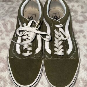 Vans Old Skool Women’s Sneakers in Olive Green with White Stripe